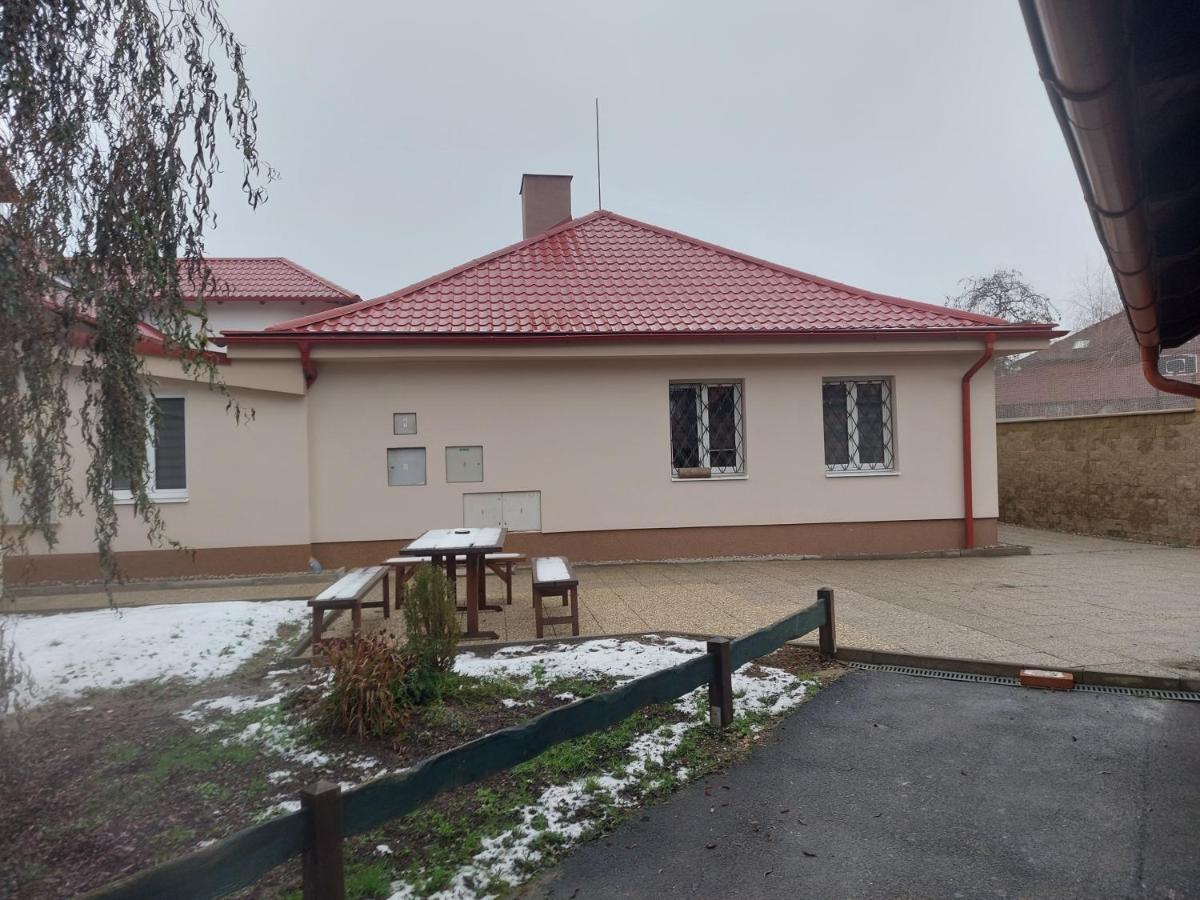 Penzion TOŠA Klášterec nad Ohří Esterno foto